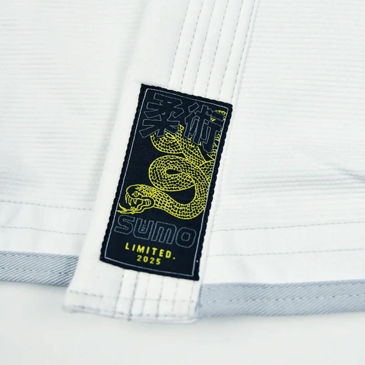 BJJ Gi Half Sumo Mamba IBJJF Branco  - Image 8