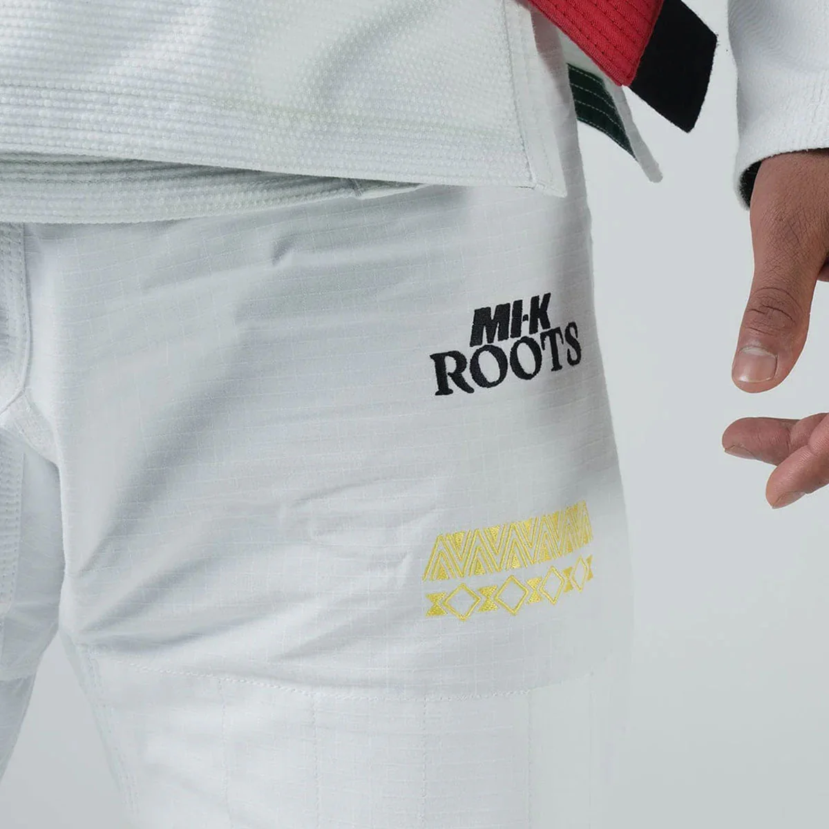 BJJ Gi Kingz MI-K Roots IBJJF Branco  - Image 4