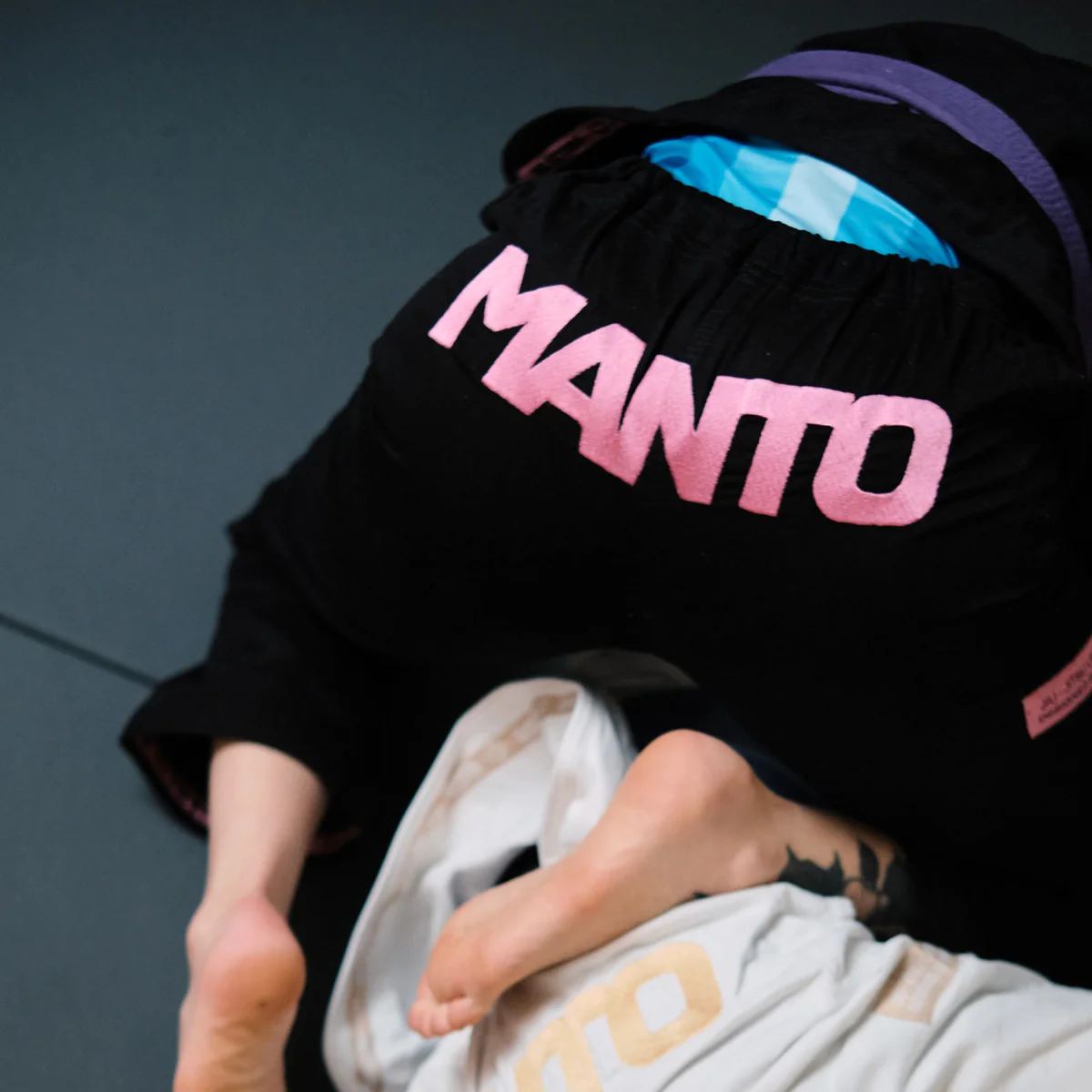 BJJ Gi Manto Rise 2.0 Preto-rosa  - Image 15
