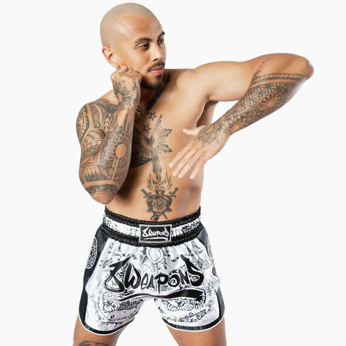 Calções de Kickboxing-Thai 8 Weapons Carbon Sak Yant Tigers  - Image 12