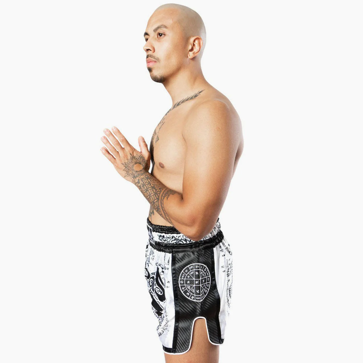 Calções de Kickboxing-Thai 8 Weapons Carbon Sak Yant Tigers  - Image 14