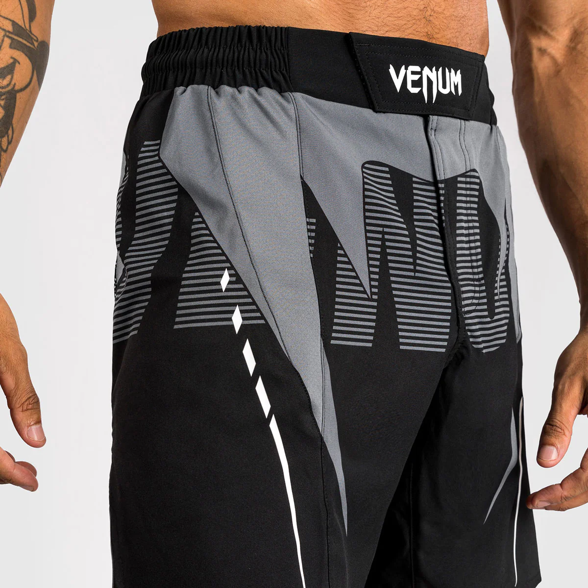Calções de MMA Venum Adrenaline Preto-cinza - Image 3