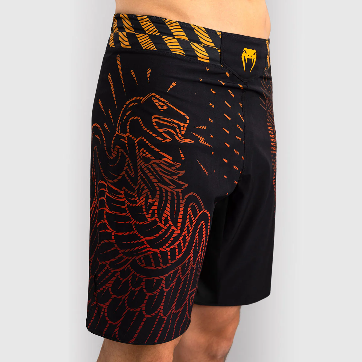 Calções de MMA Venum Quetzal Fury Preto-vermelho  - Image 3