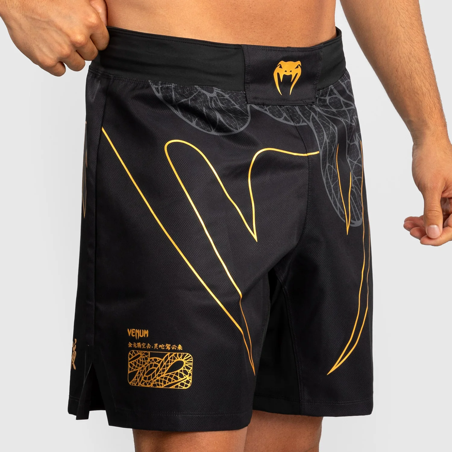 Calções de MMA Venum Serpenti Preto  - Image 3