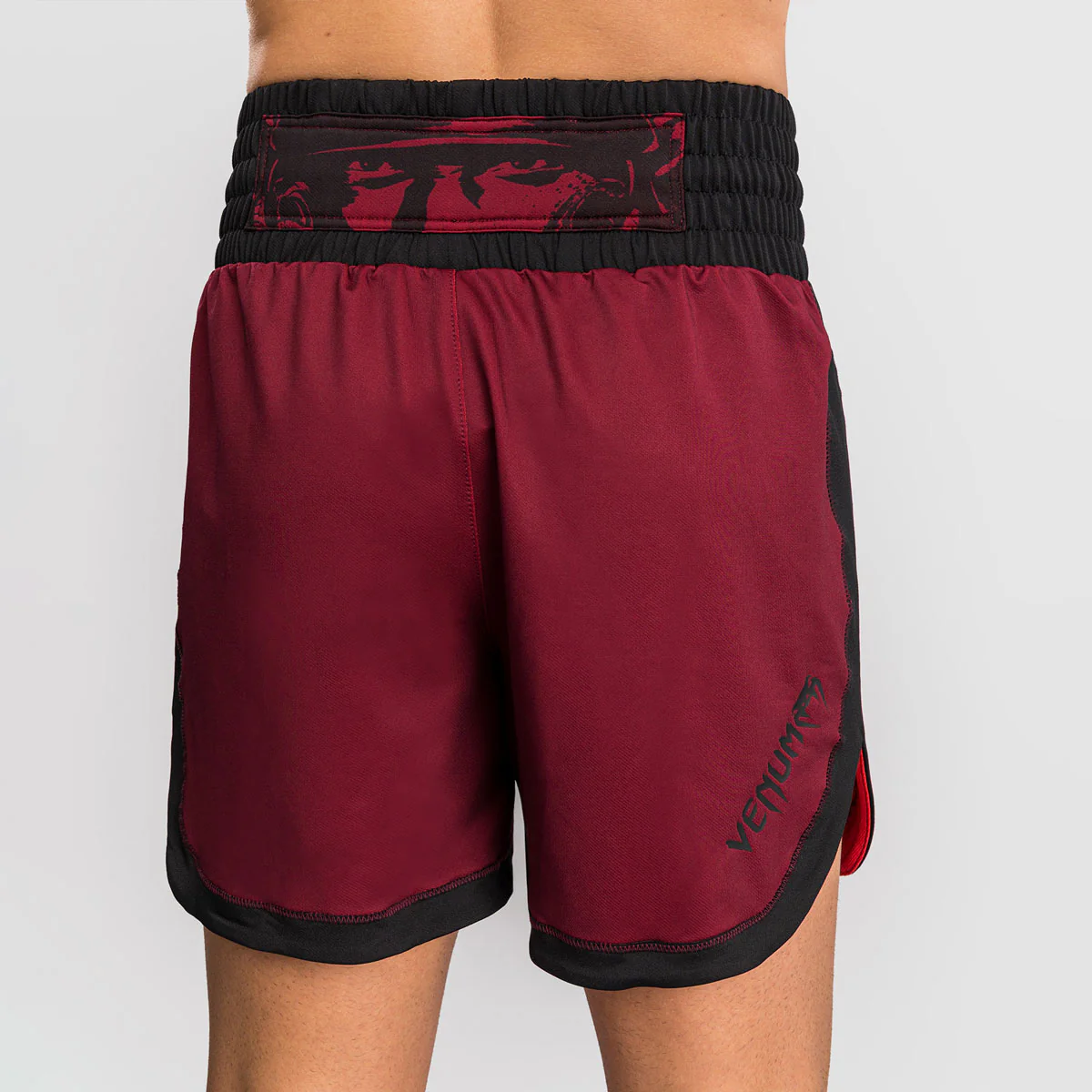 Calções kick-tailandeses Venum Assassin's Creed Shadows Vermelho-preto  - Image 6