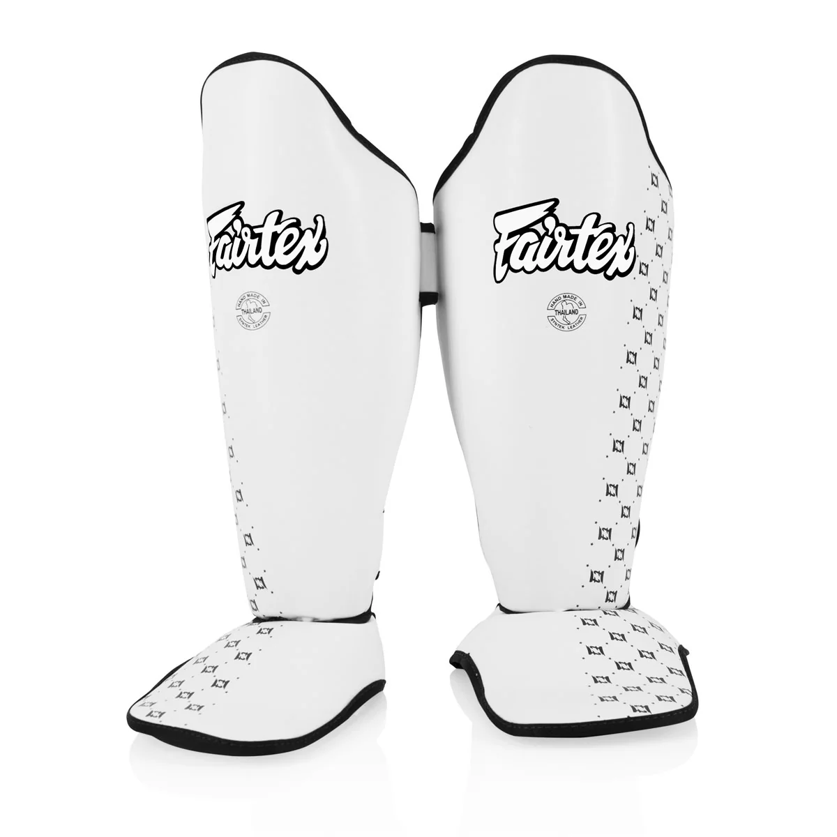 Caneleiras Fairtex Competição SP5 com protetor de pés Branco  - Image 2
