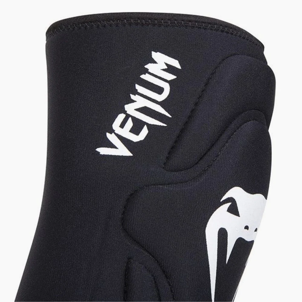 Joelheiras Venum Kontact New  - Image 3