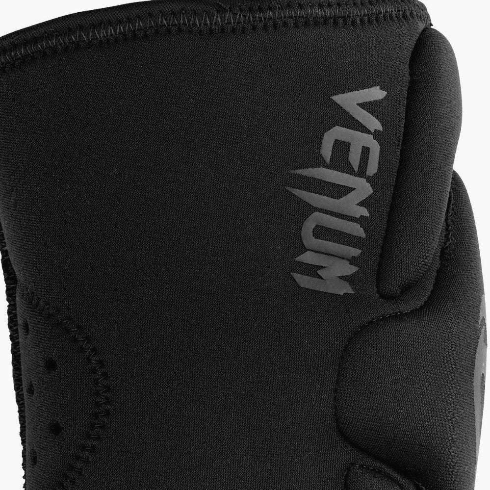 Joelheiras Venum Kontact New  - Image 9