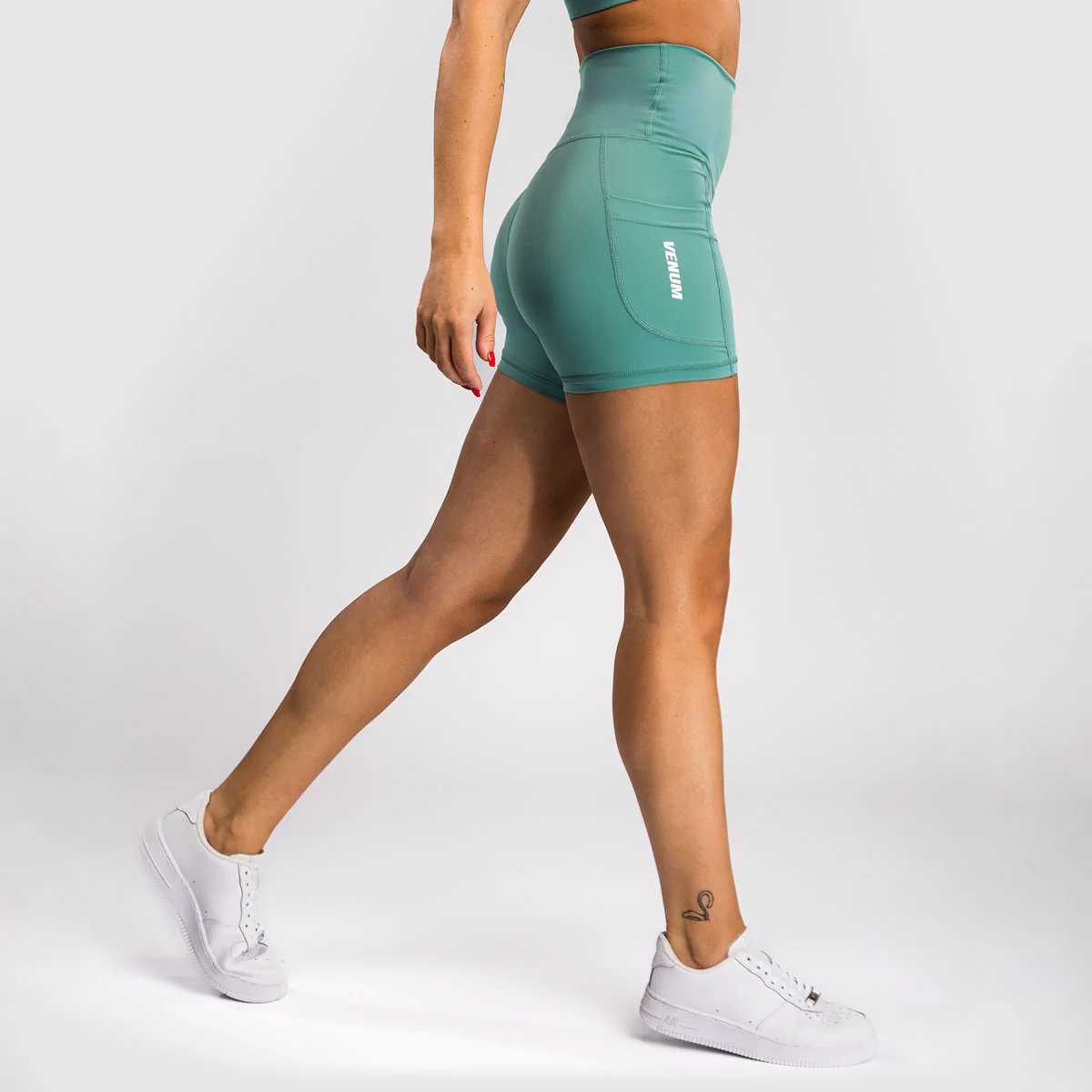 Leggings curtos Mulher Venum Essential Verde água - Image 3