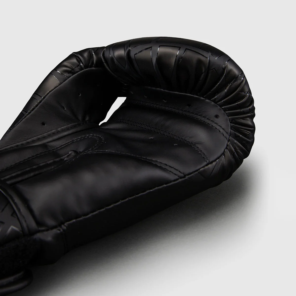 Luvas de Boxe Venum Contender 1.5 XT 3D Preto-ouro  - Image 4