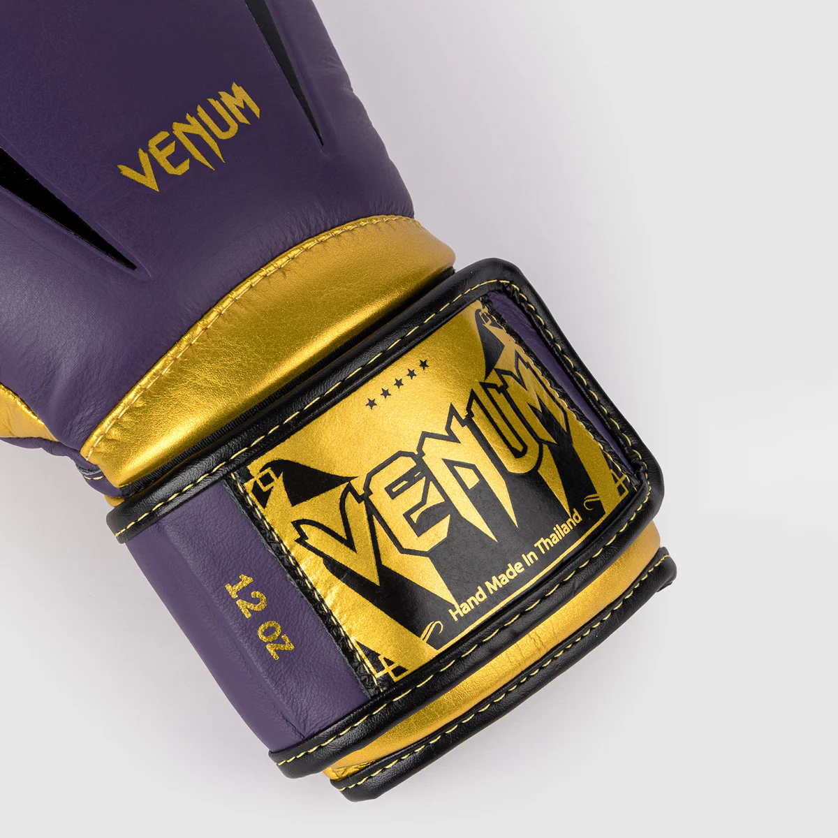 Luvas de Boxe Venum Giant 3.0 Edição Especial Roxo-ouro  - Image 3