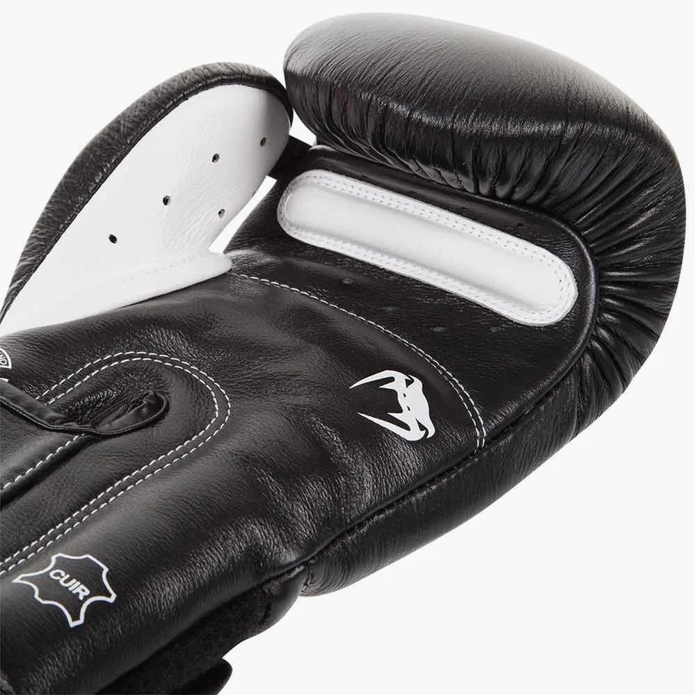 Luvas de Boxe Venum Giant 3.0 em Napa Preto-Branco  - Image 4