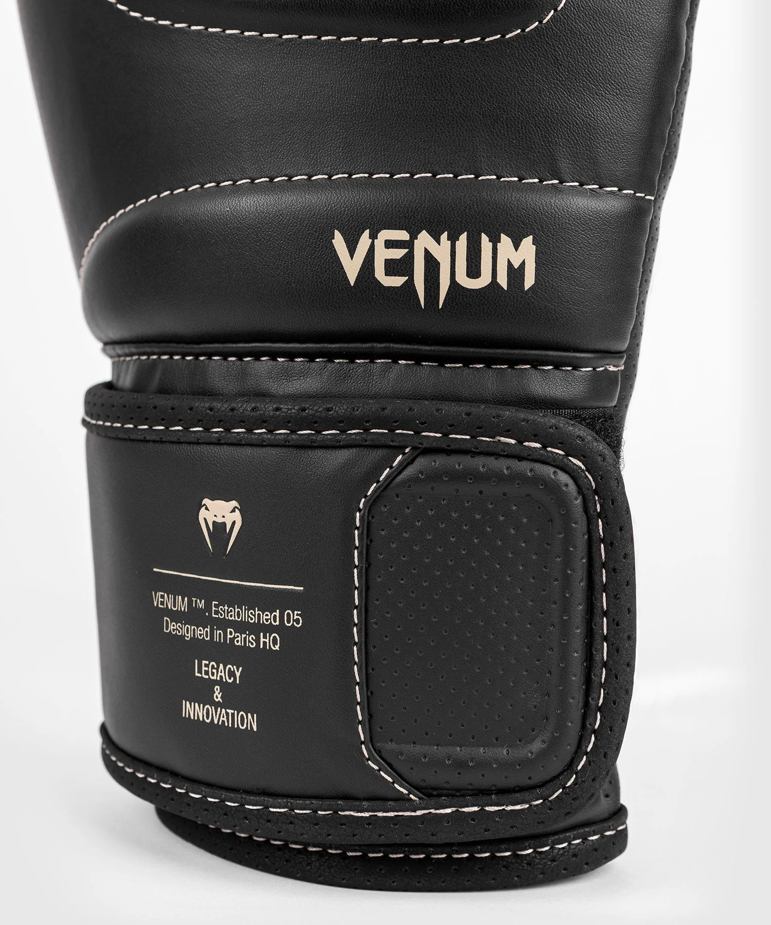 Luvas de Boxe Venum Impact Evo  - Image 2