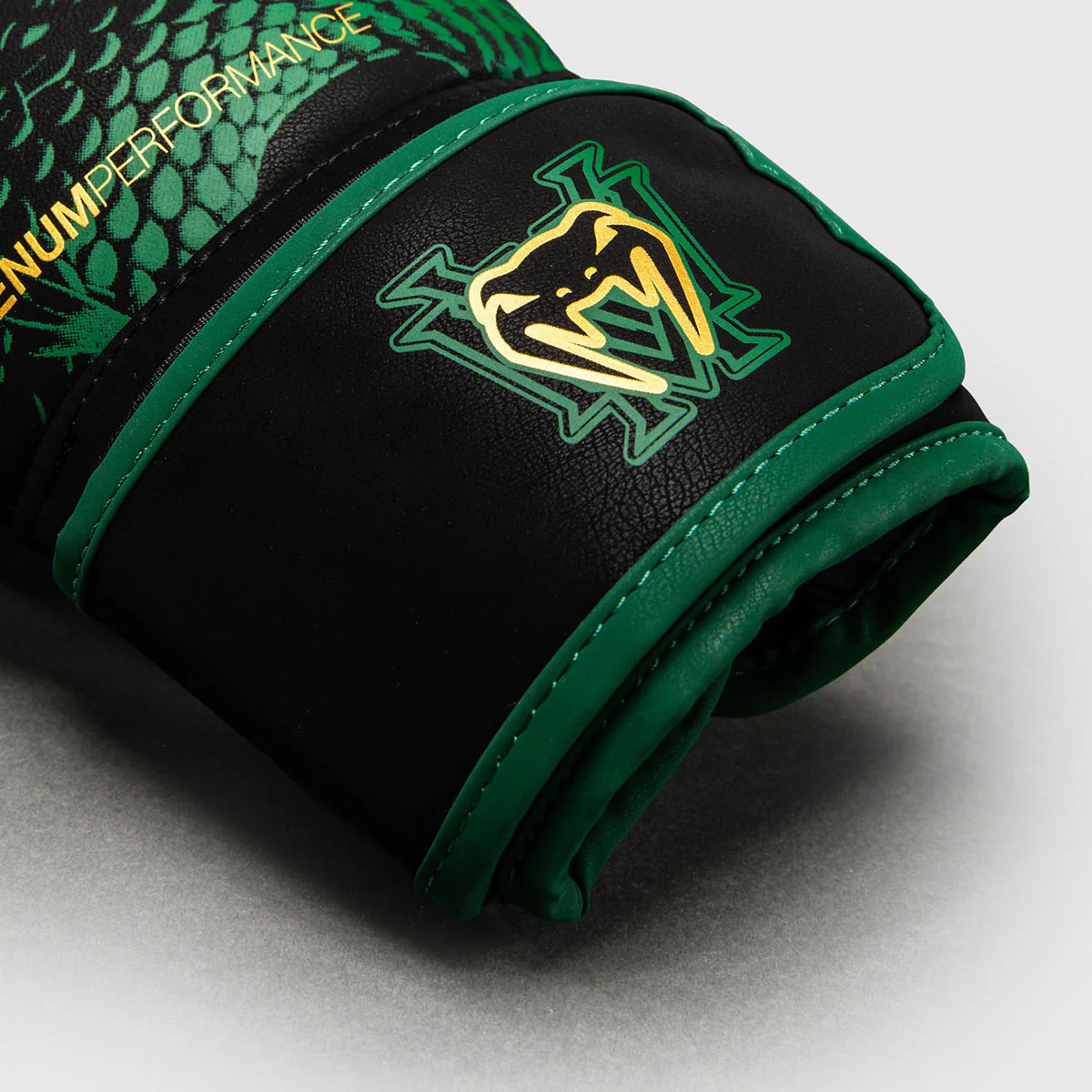 Luvas de Boxe Venum Matupa Preto-verde  - Image 4