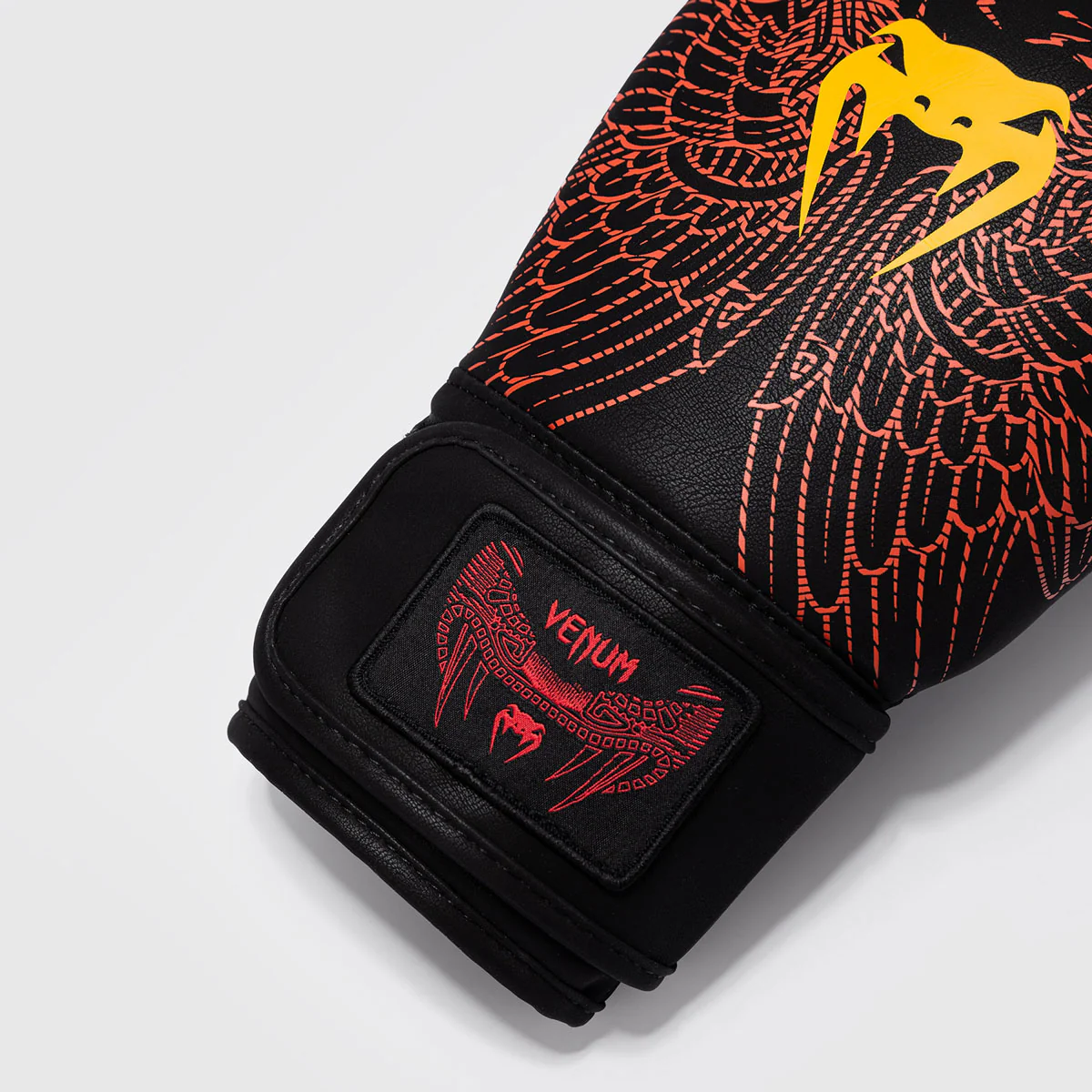 Luvas de Boxe Venum Quetzal Fury Preto-vermelho  - Image 5