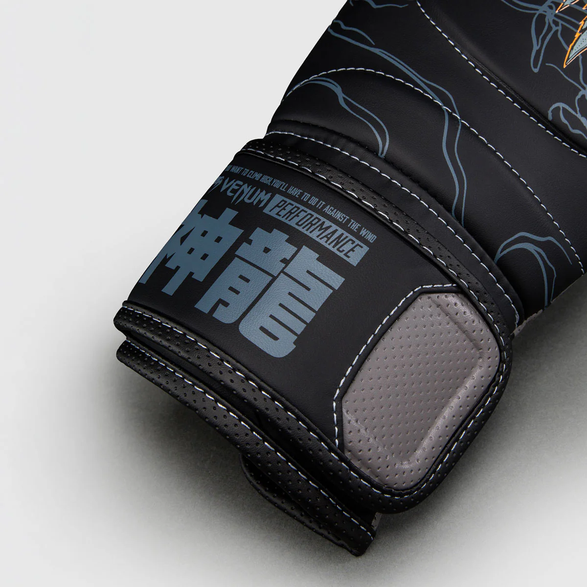 Luvas de Boxe Venum Thunder Dragon Preto  - Image 3