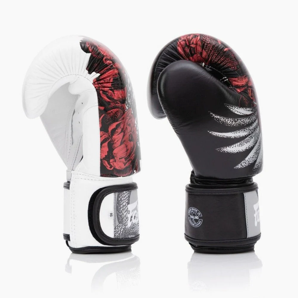 Luvas de Muay Thai Fairtex BGV24 The Beauty of Survival com caixa de madeira  - Image 4
