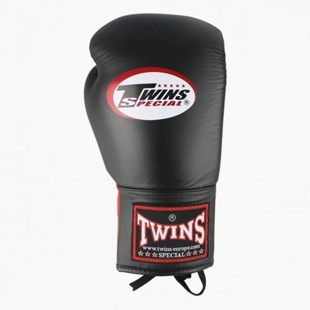 Luvas de Muay Thai Twins Special BGLL-1 Preto-Vermelho com cordões  - Image 3