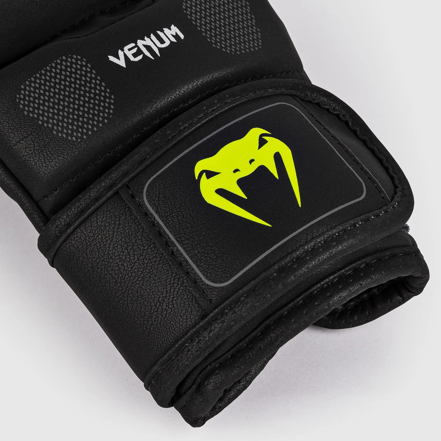 Luvas MMA 7 Oz Venum Training Camp 4.0 sparring  - Image 5