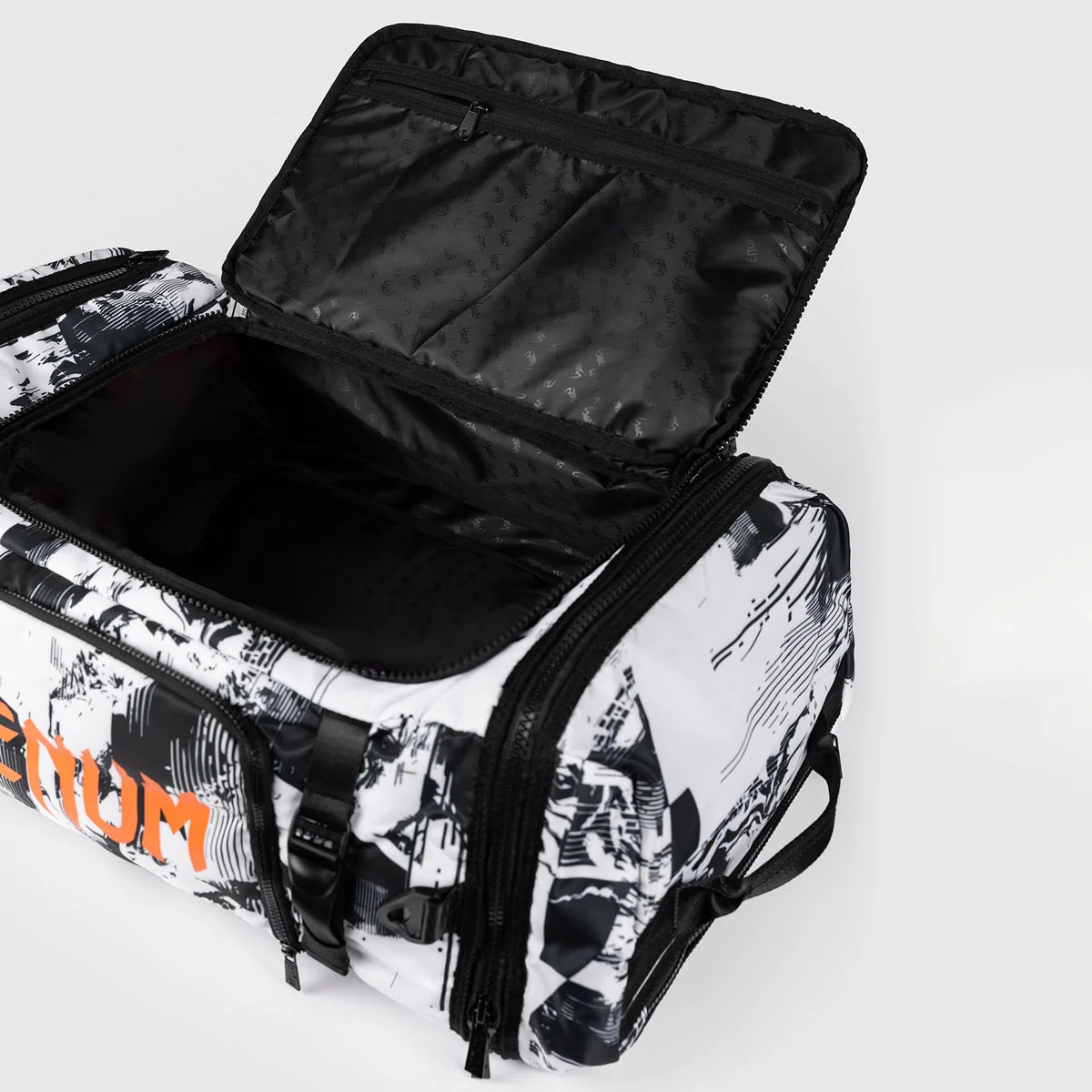 Mochila Venum UFC Zenith Authentic Fight Week - Image 9