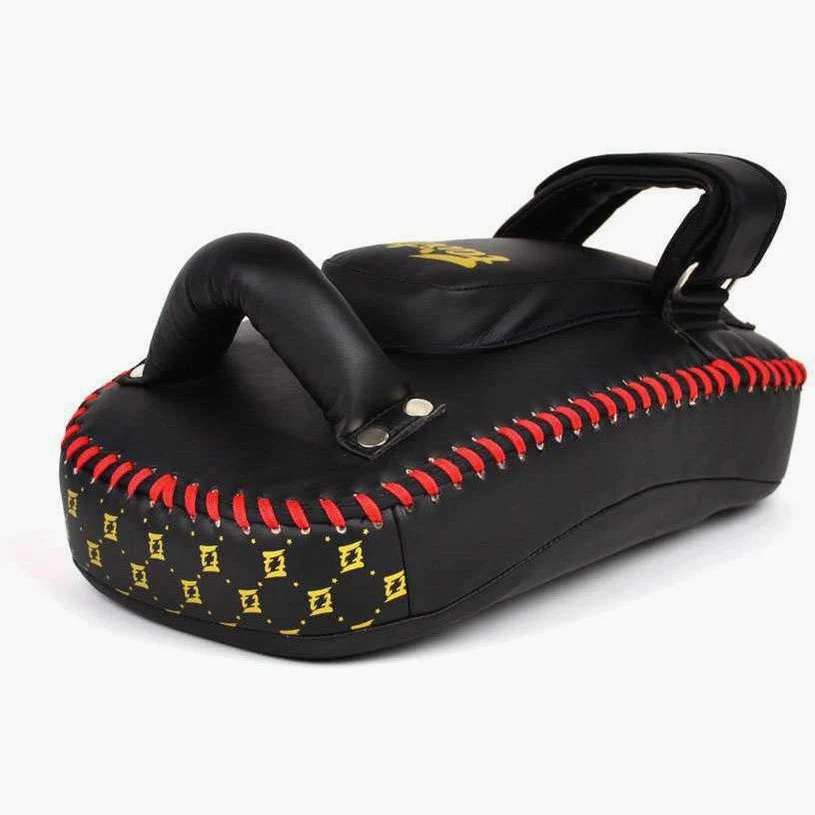 Pao Fairtex Microfibra Curvado Pequeno KPLC6 Preto-ouro  - Image 5