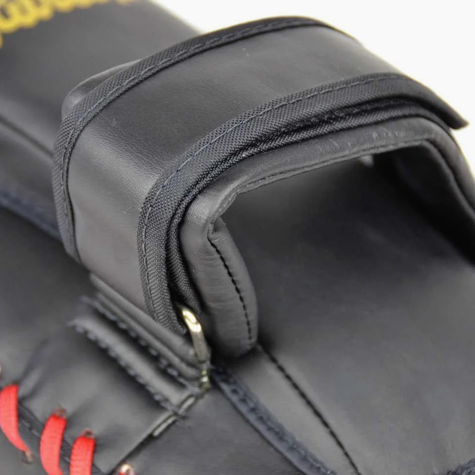 Pao Fairtex Microfibra Curvado Pequeno KPLC6 Preto-ouro  - Image 8