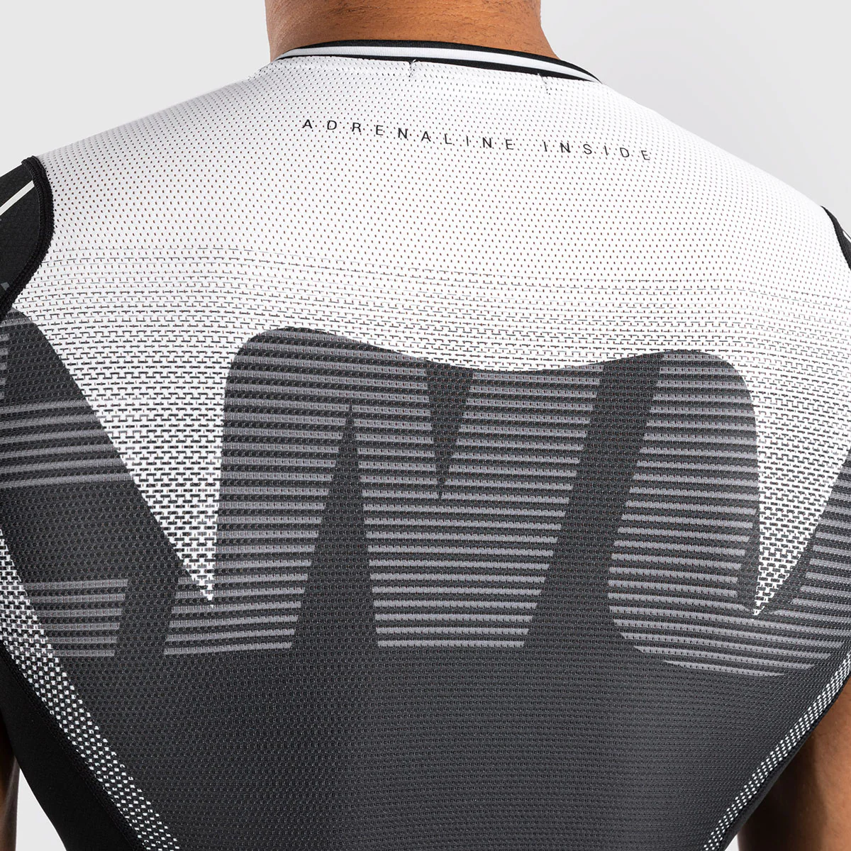Rashguard Venum Adrenaline mangas curtas Preto-cinza - Image 6