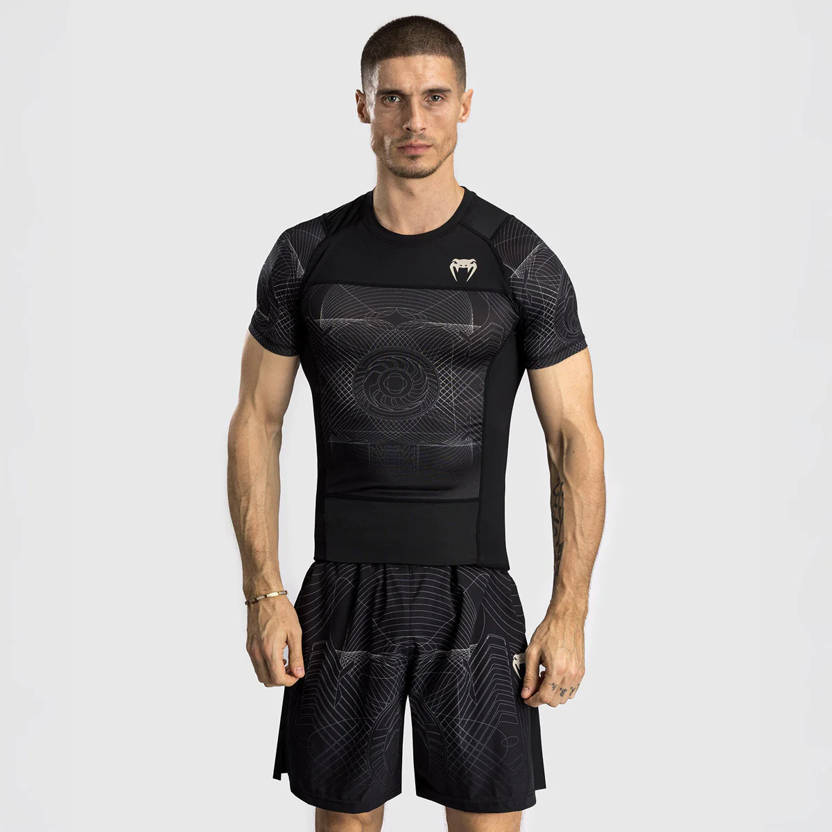 Rashguard Venum G-Fit Air mangas curtas Preto-areia 
