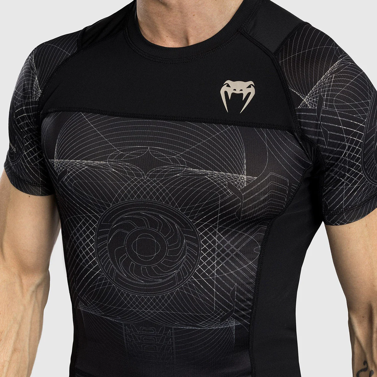 Rashguard Venum G-Fit Air mangas curtas Preto-areia  - Image 5