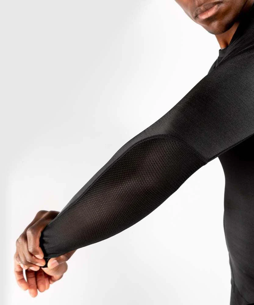 Rashguard Venum G-Fit Preto-dourado mangas compridas  - Image 4