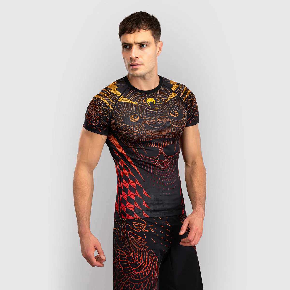 Rashguard Venum Quetzal Fury mangas curtas Preto-vermelho  - Image 3