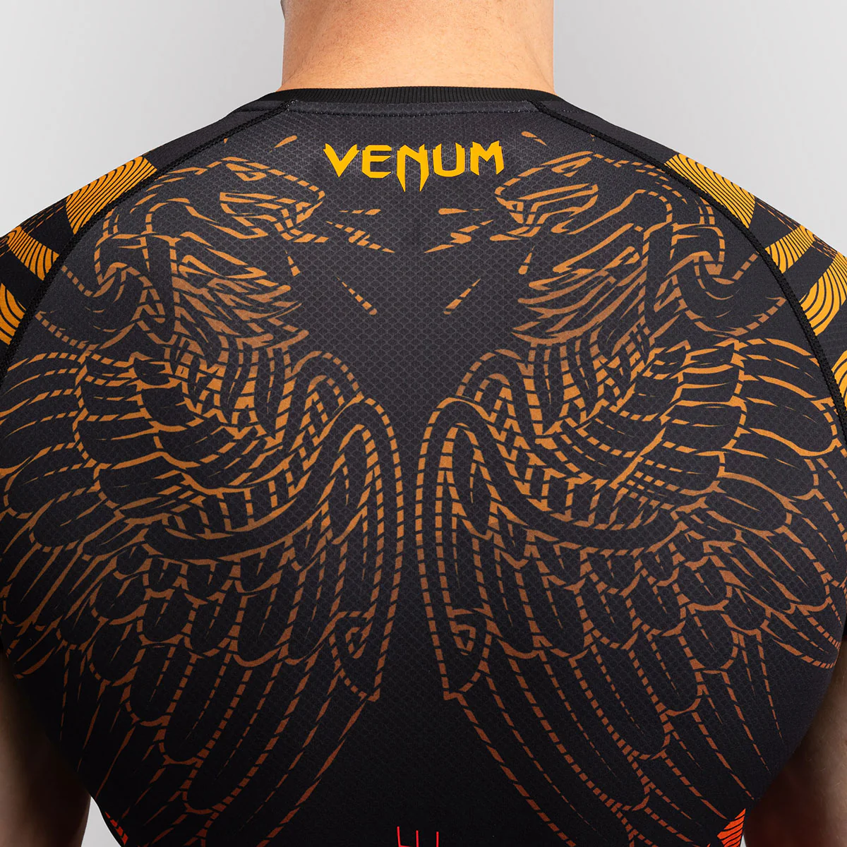 Rashguard Venum Quetzal Fury mangas curtas Preto-vermelho  - Image 5