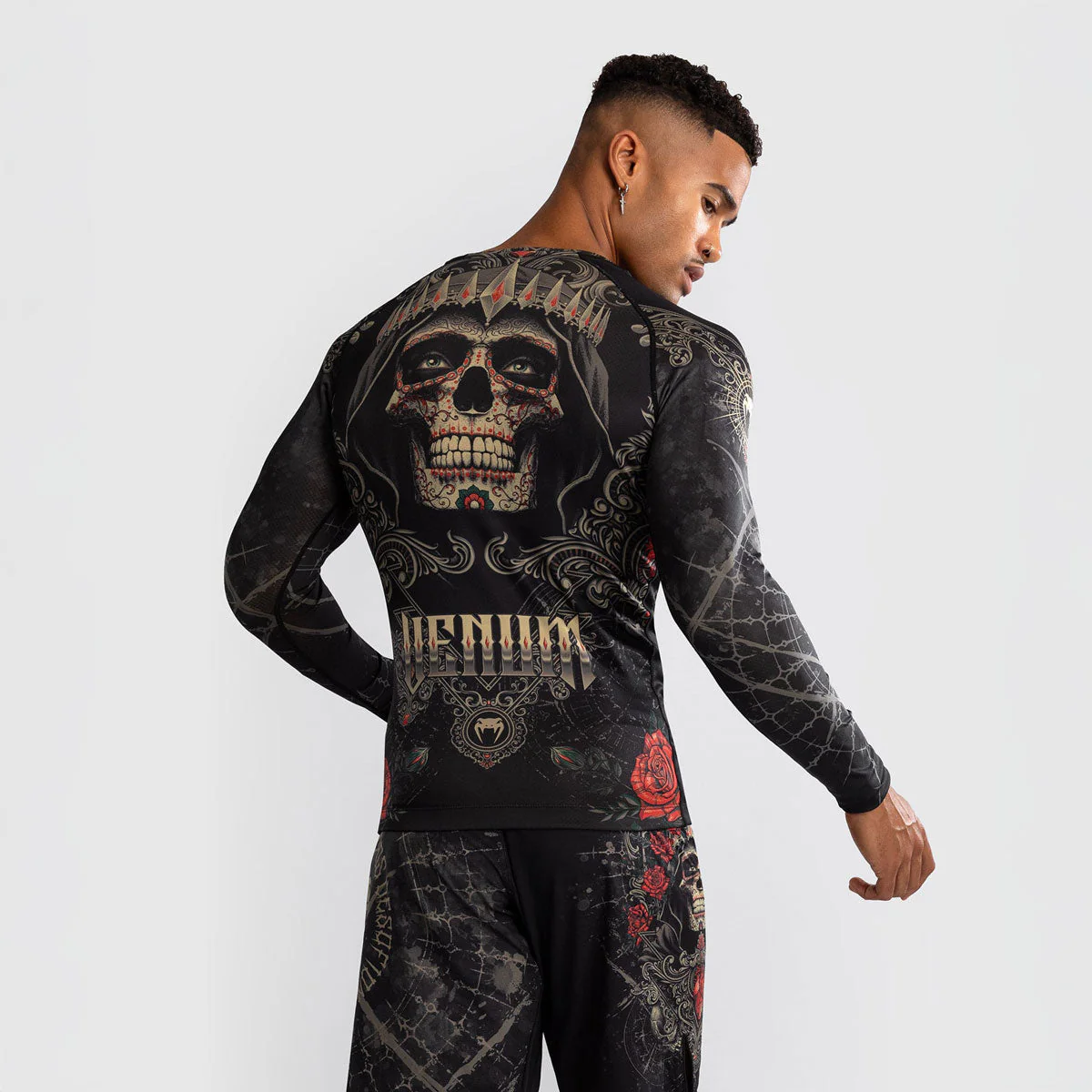 Rashguard Venum Santa Muerte 5.0 mangas compridas Preto-Dourado  - Image 3