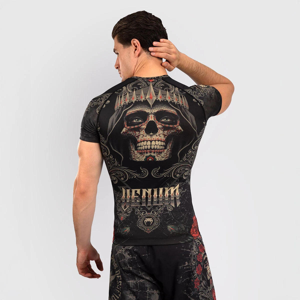 Rashguard Venum Santa Muerte 5.0 mangas curtas Preto-Ouro  - Image 3