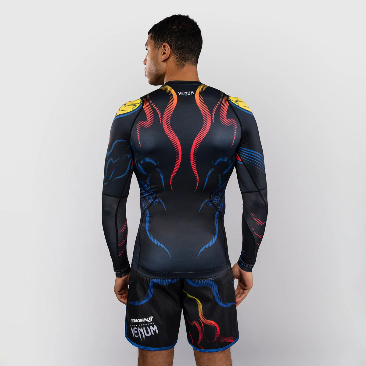 Rashguard Venum Tekken 8 Yoshimitsu mangas compridas Preto-laranja  - Image 4