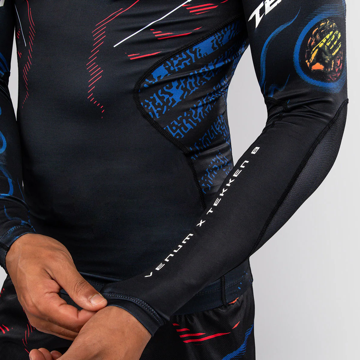 Rashguard Venum Tekken 8 Yoshimitsu mangas compridas Preto-laranja  - Image 6