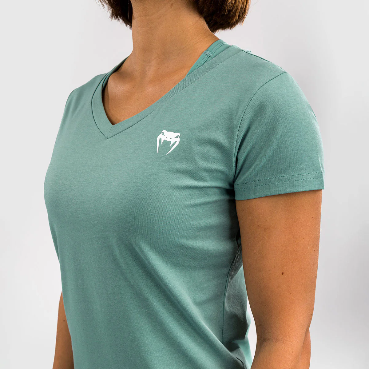 T-shirt Mulher Venum Essential Verde água  - Image 5