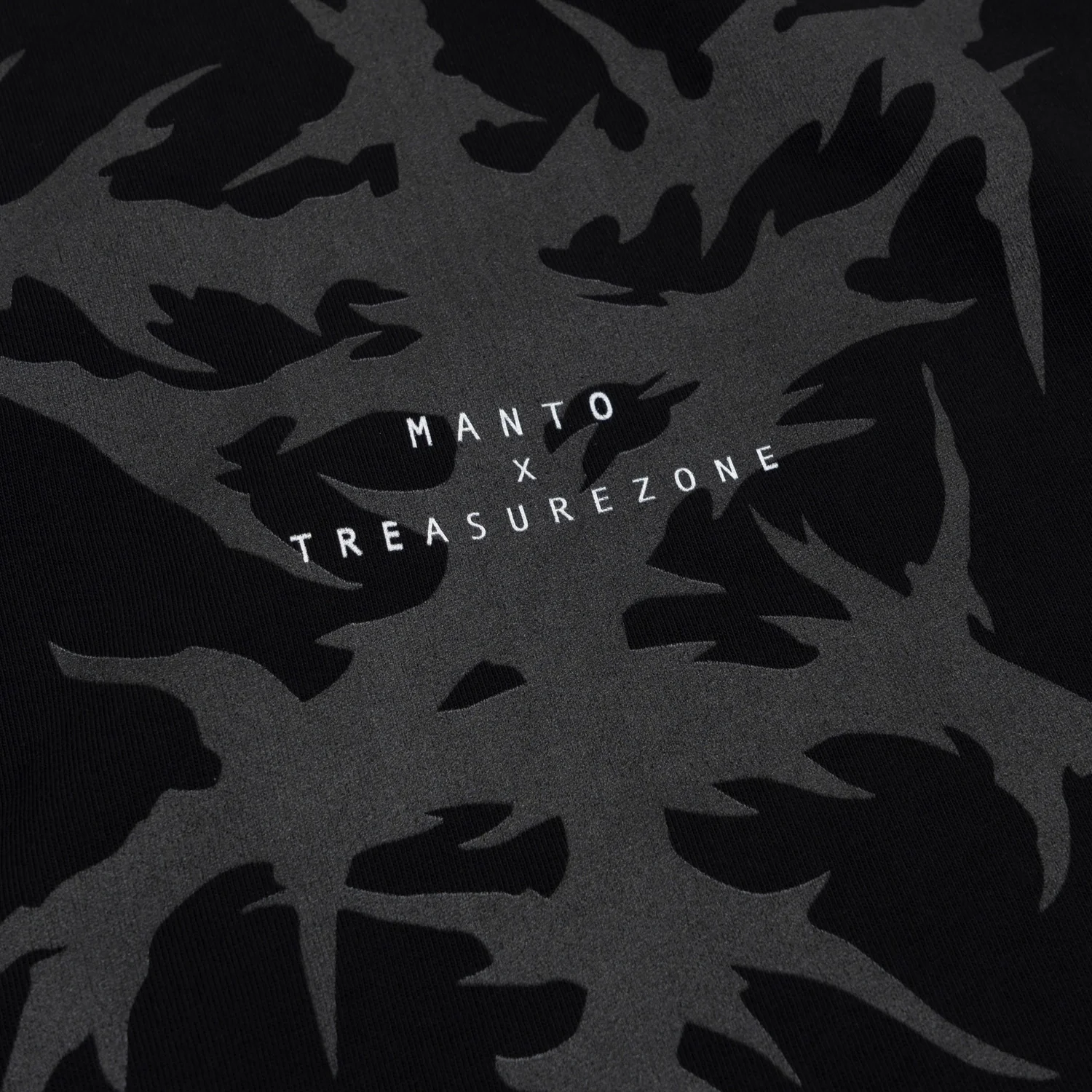 T-shirt oversize Manto Treasure Zone Preto  - Image 4