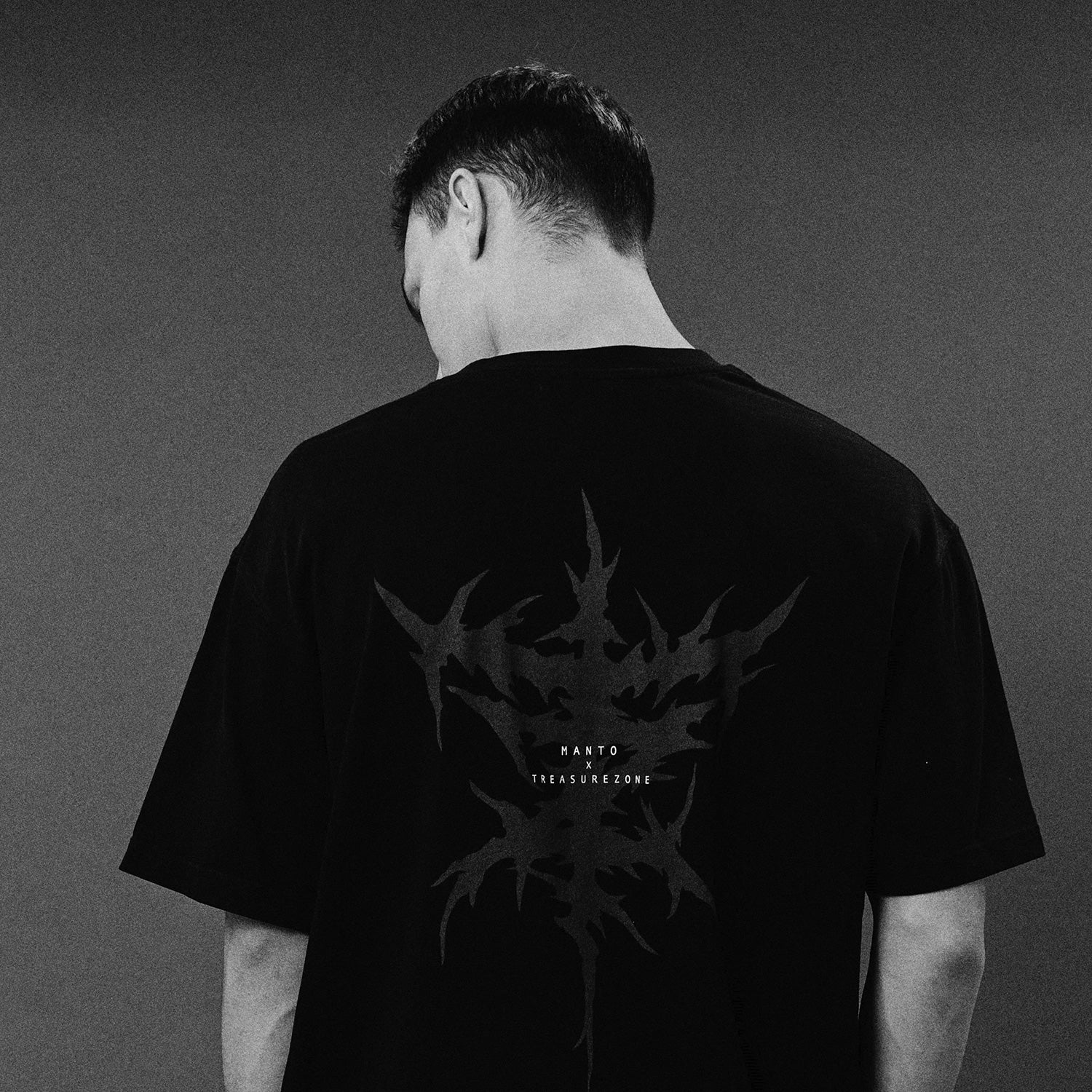 T-shirt oversize Manto Treasure Zone Preto  - Image 6