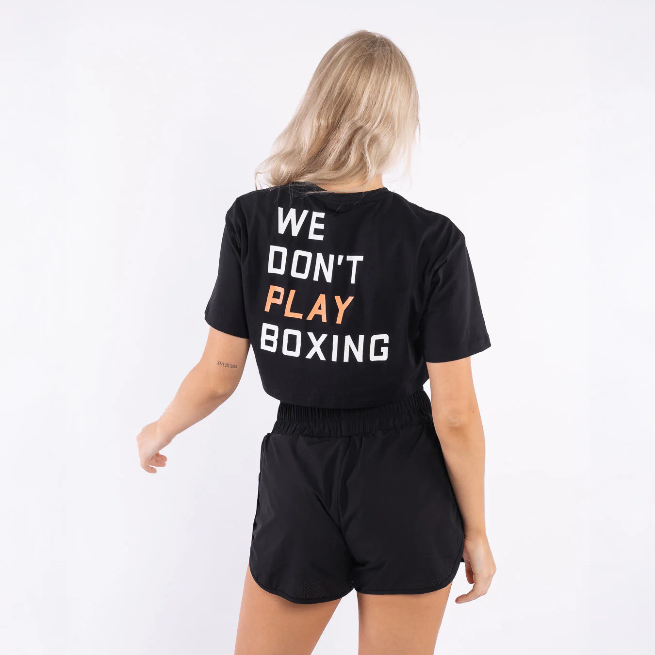 T-shirt mulher Boxraw We Don't Play Boxing Crop Preto  - Image 2