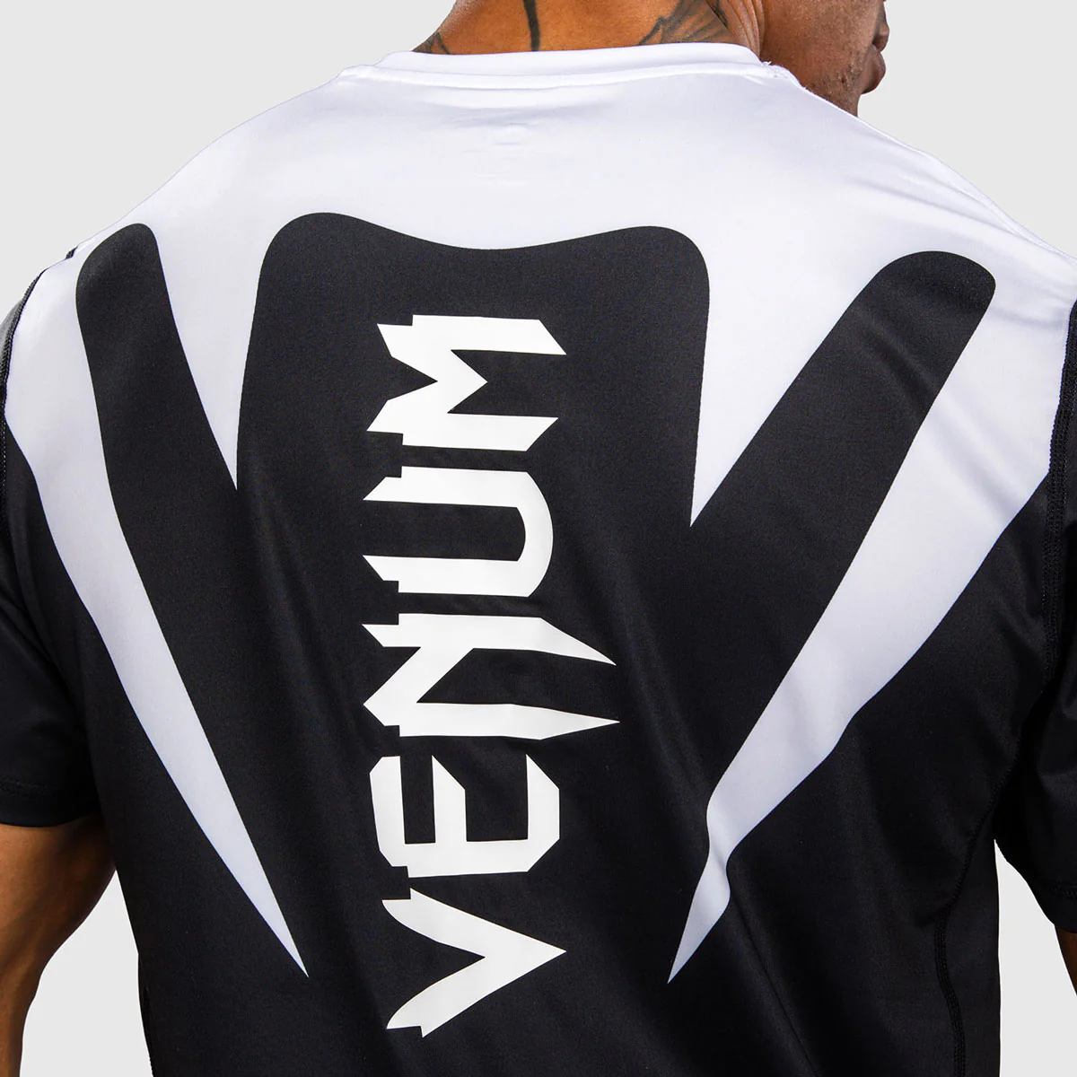 T-shirt Venum Attack 90 Dry Tech Preto-branco - Image 6