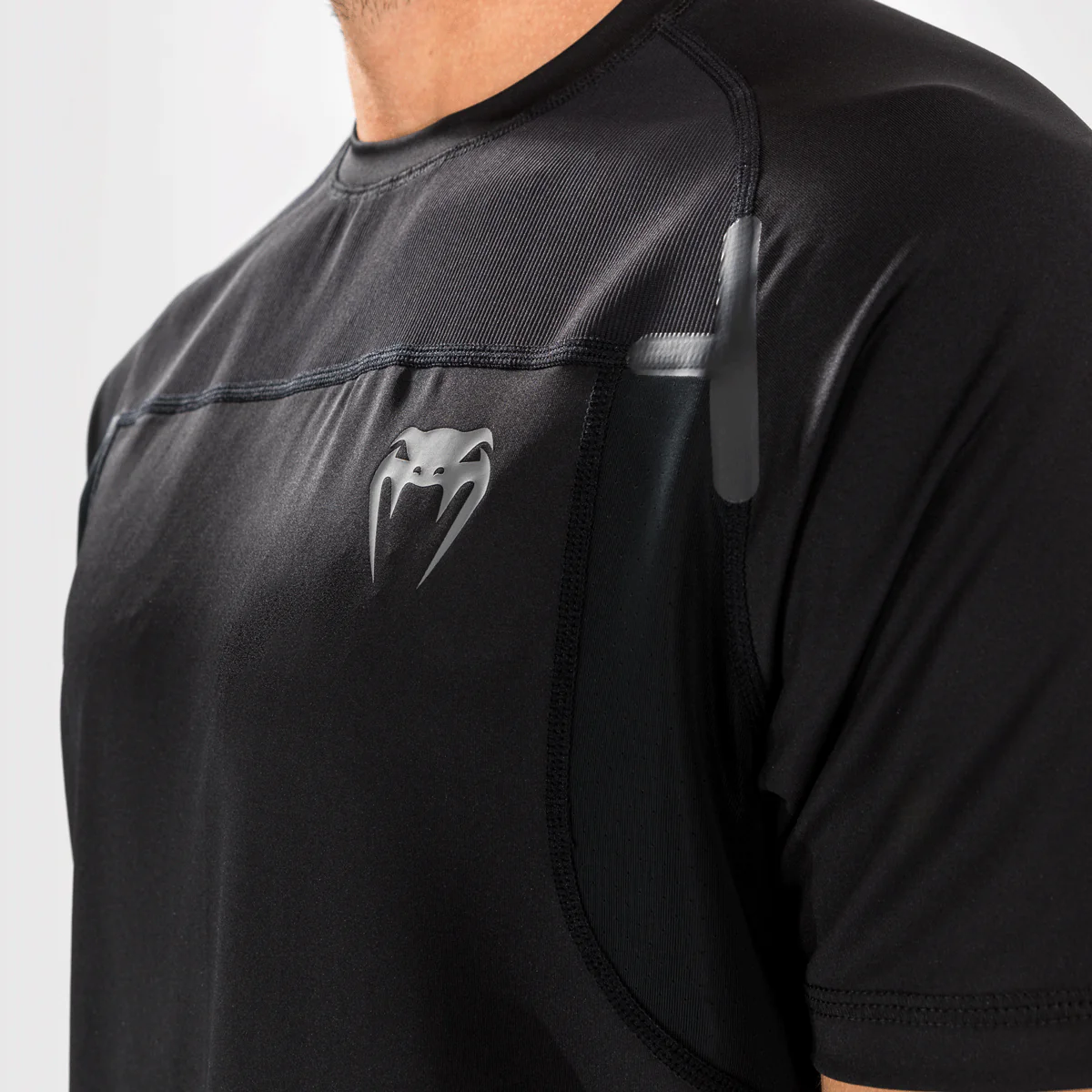 T-shirt Venum G-Fit Air Dry Tech preta  - Image 2
