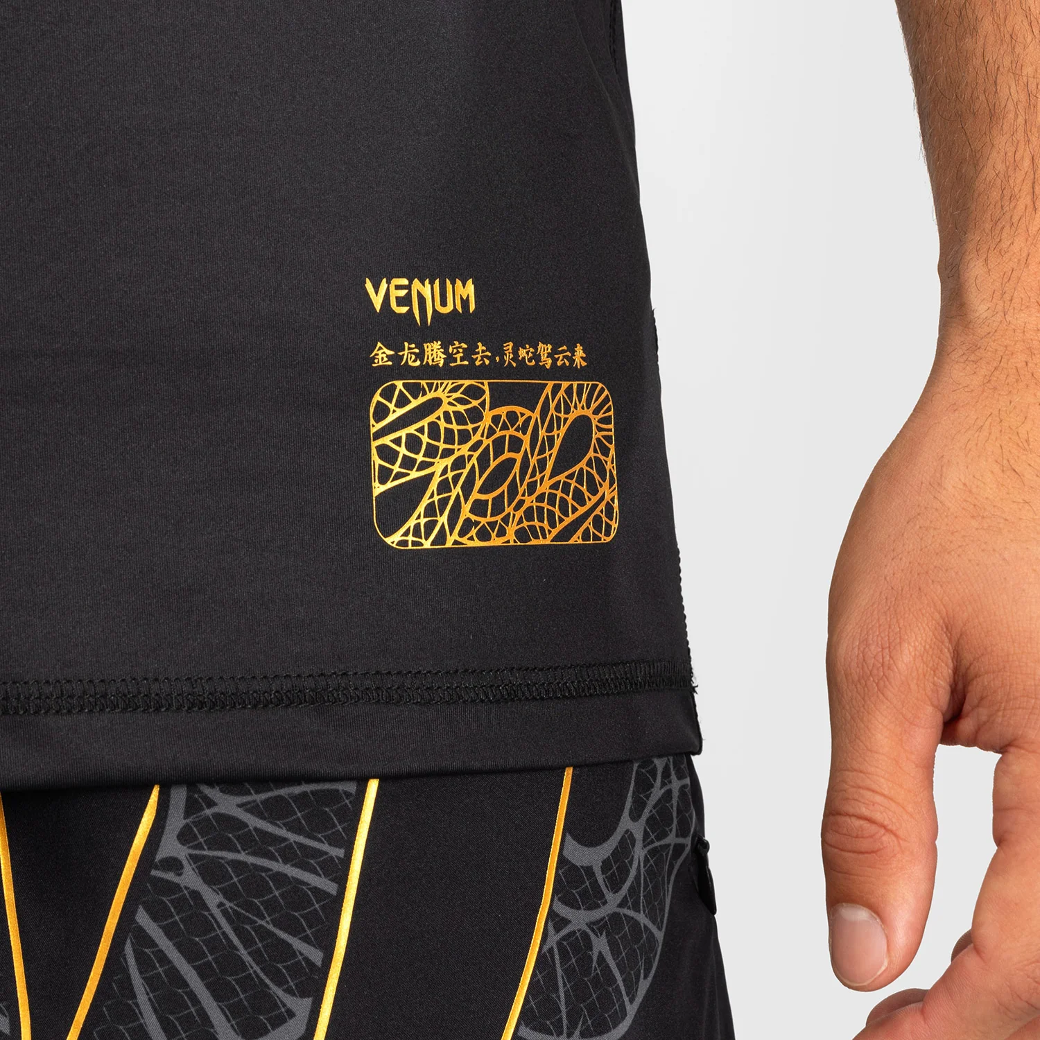 T-shirt Venum Serpenti Dry Tech Preto  - Image 5