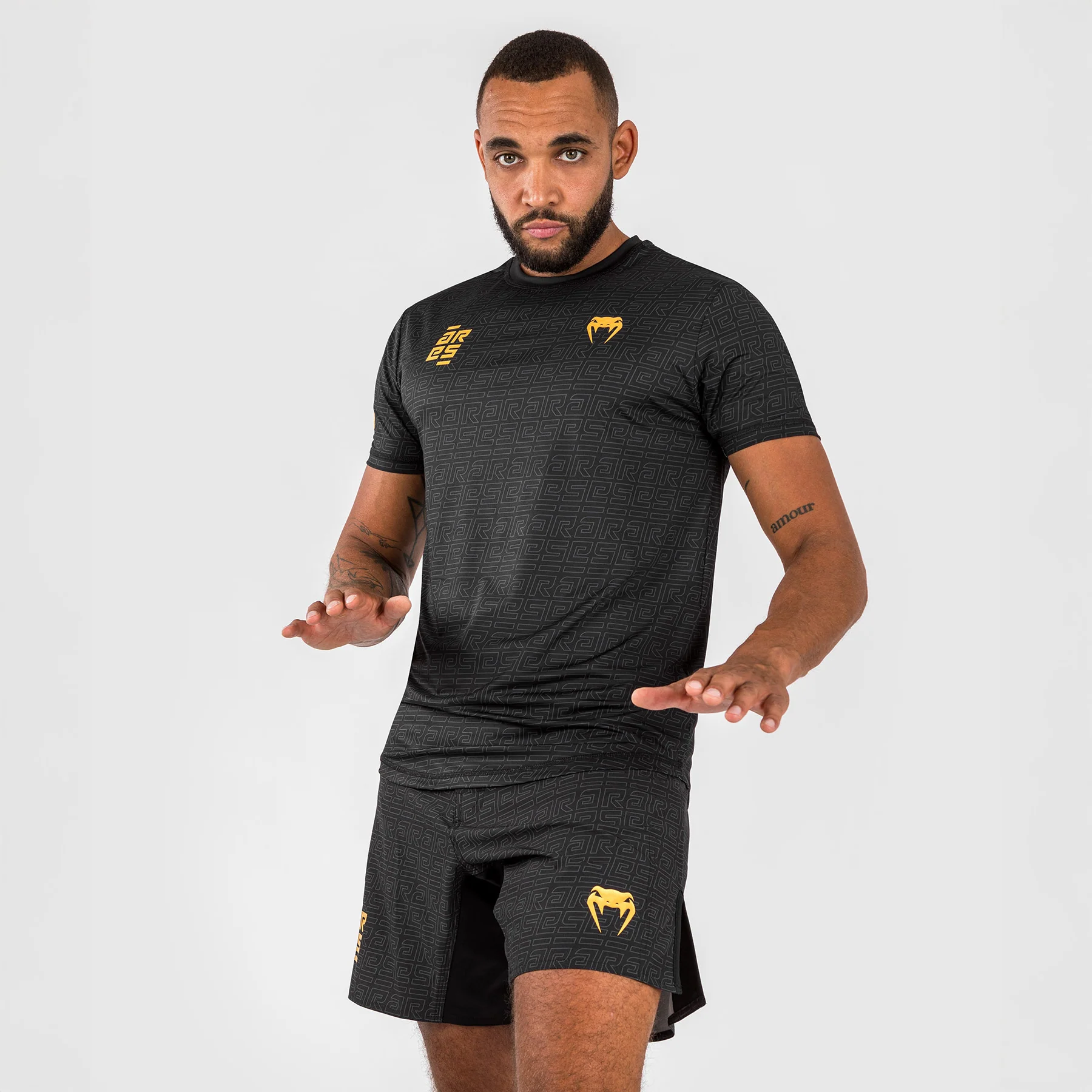 T-shirt Venum X Ares 2.0 Dry Tech Preto-ouro  - Image 2